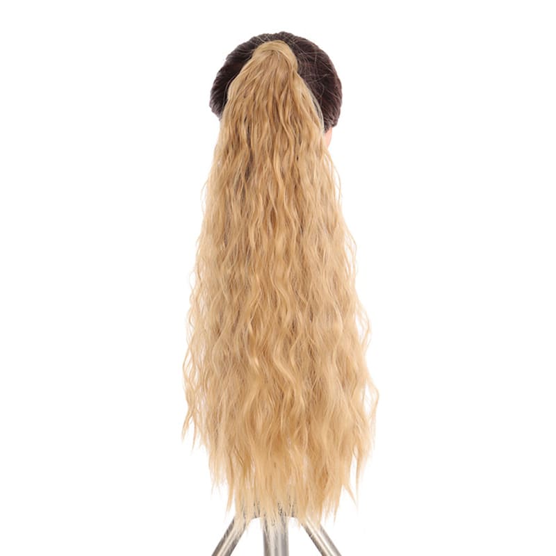 Extension de cheveux à clip blond cendrée frisée