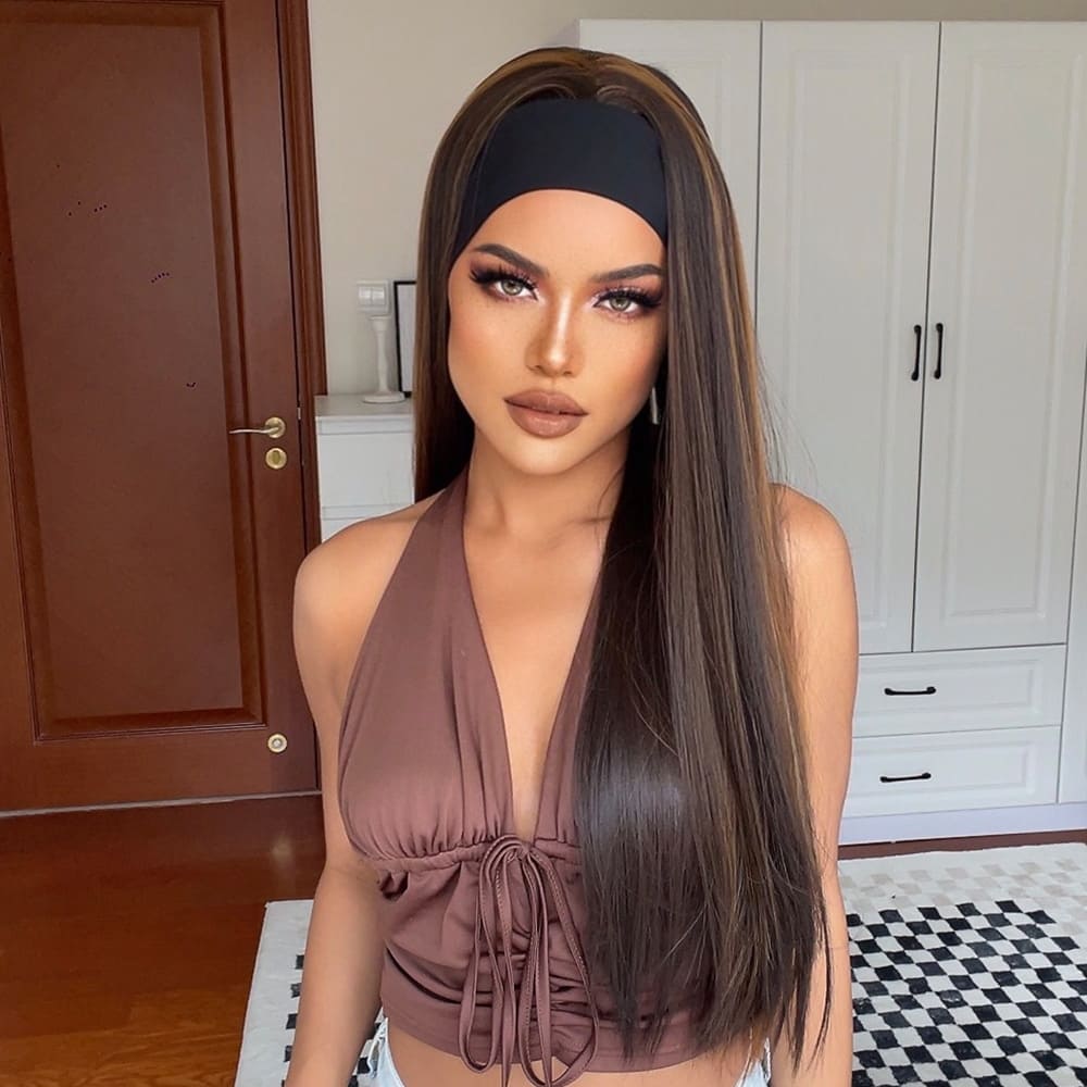 Perruque bandeau marron féminité