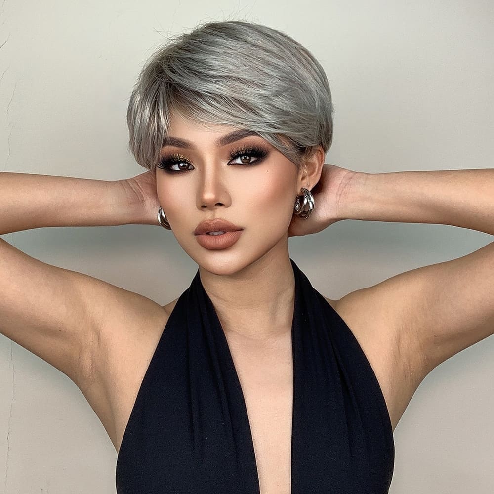 Perruque blanche courte féminité