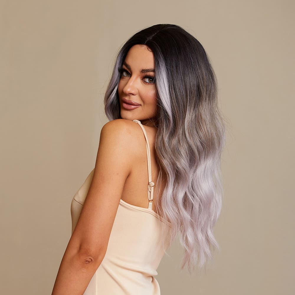 Perruque blanche et noire élégance