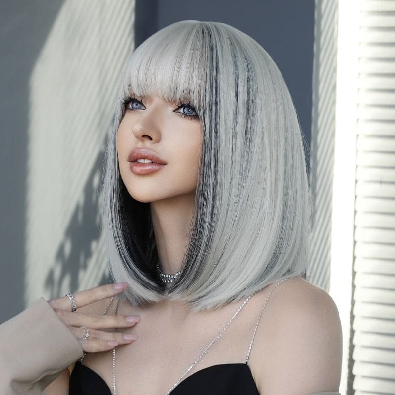 Perruque blanche mi longue mèches noires