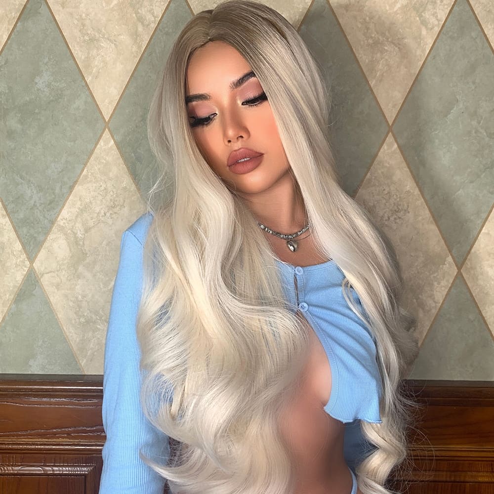 Perruque blonde platine charme