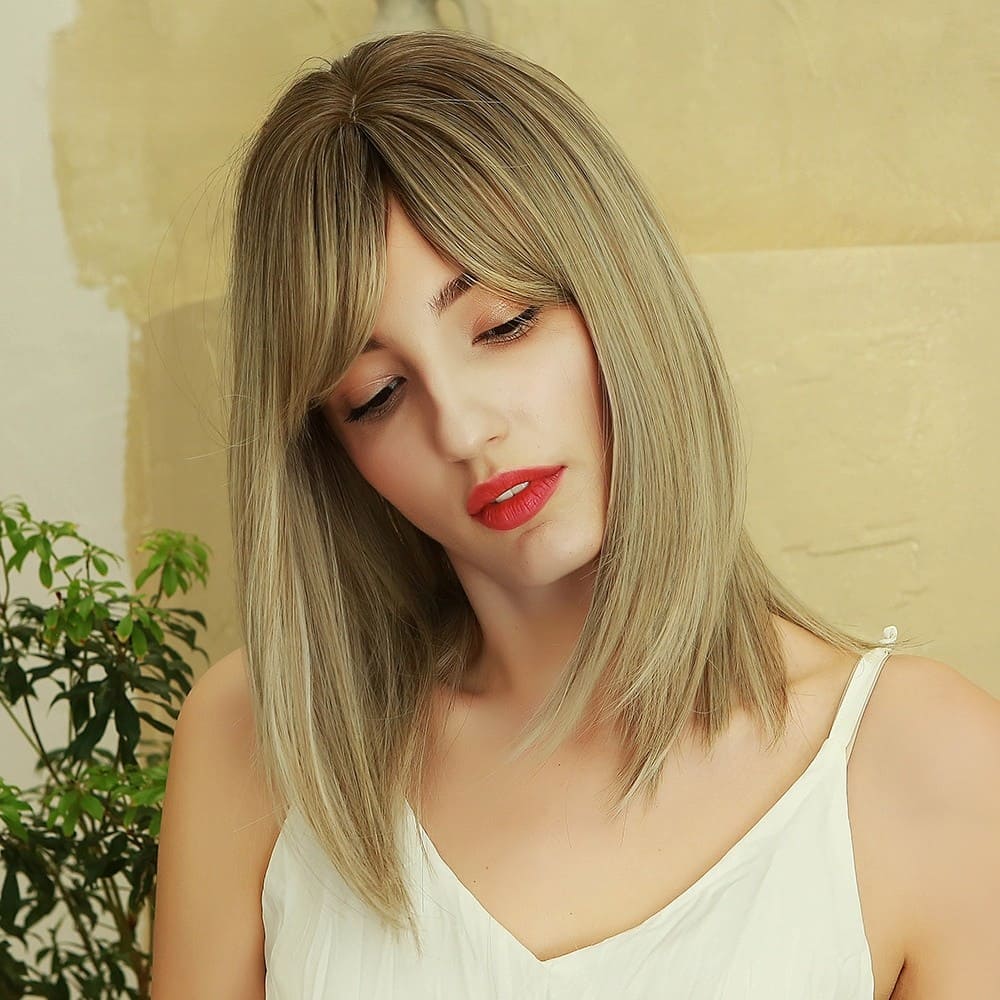 Perruque blonde raide femme