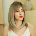 Perruque blonde raide