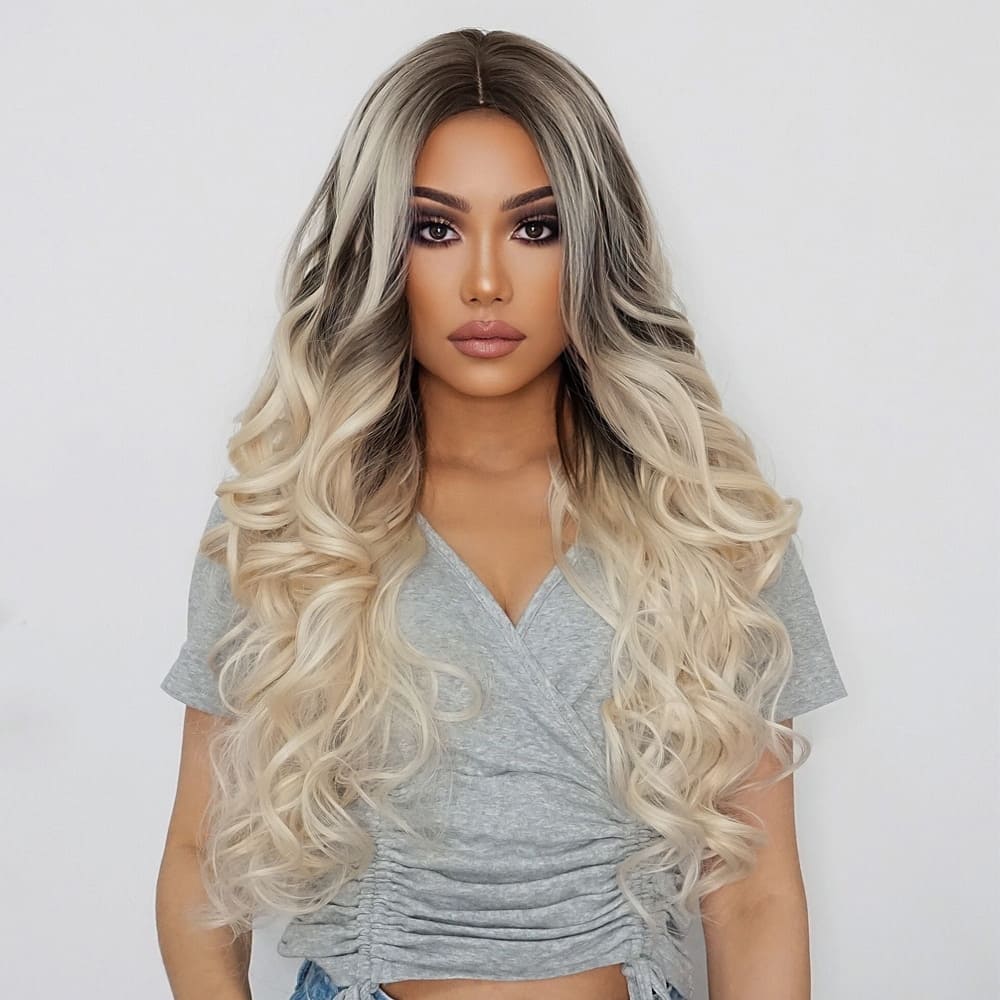 Perruque bouclée volumineuse