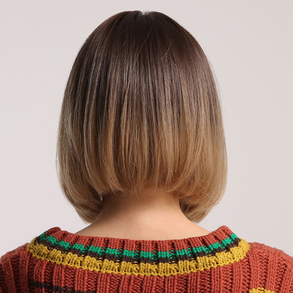 Perruque brune carré plongeant dos