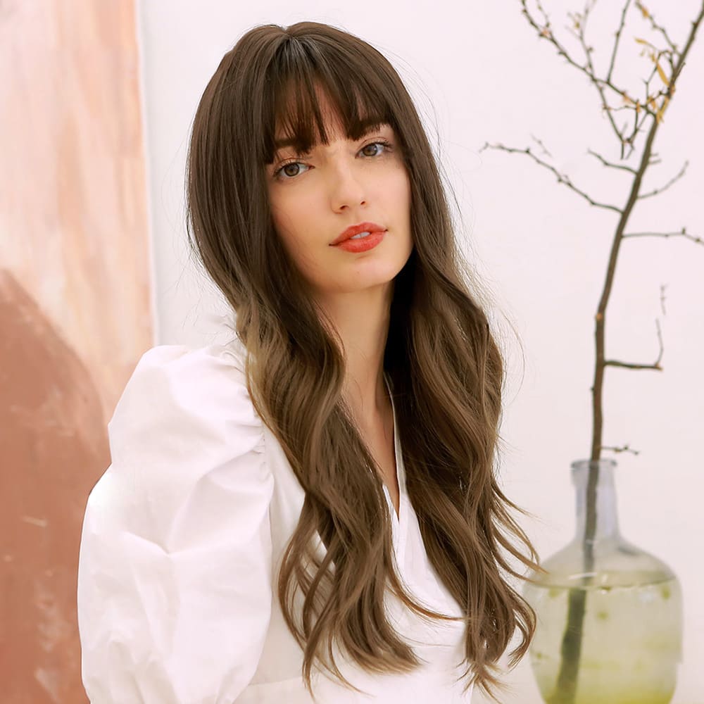 Perruque brune frange