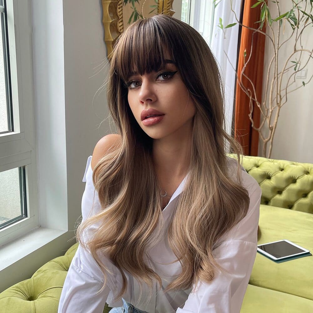 Perruque brune longue frange