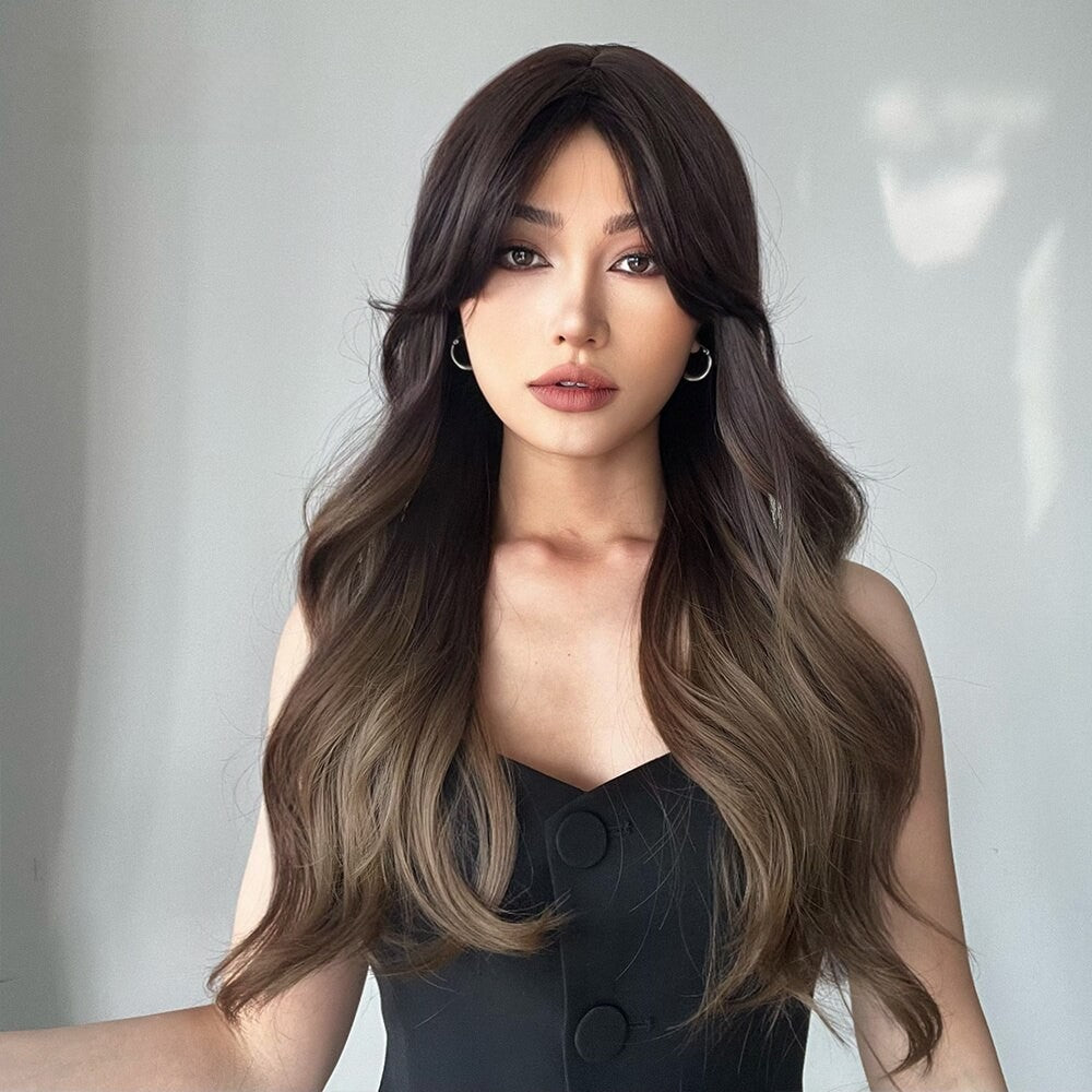 Perruque brune ondulée