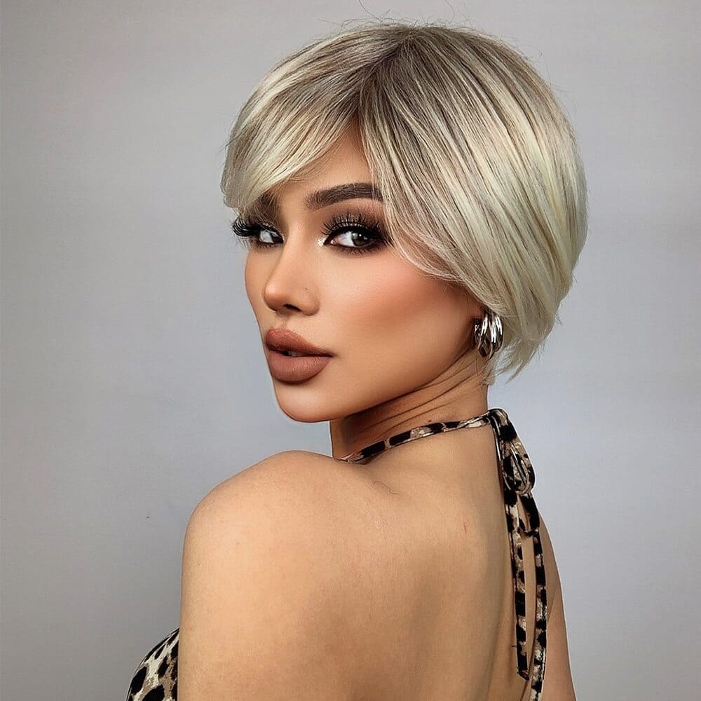 Perruque courte blonde mèche racines