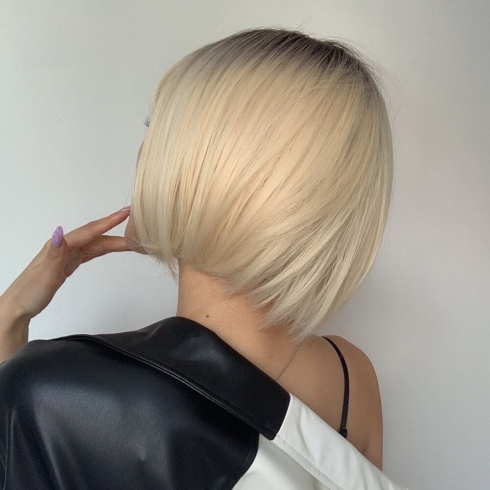 Perruque courte blonde naturelle carré