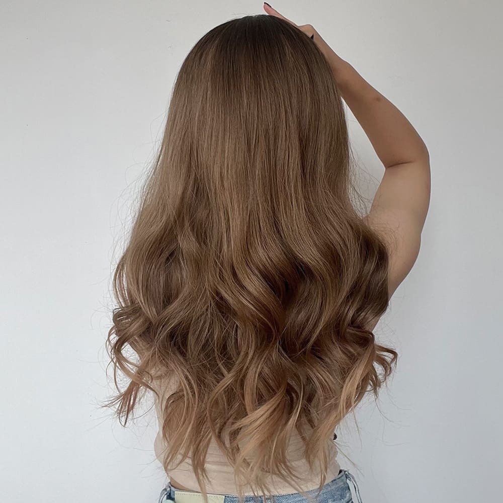 Perruque femme marron nuque