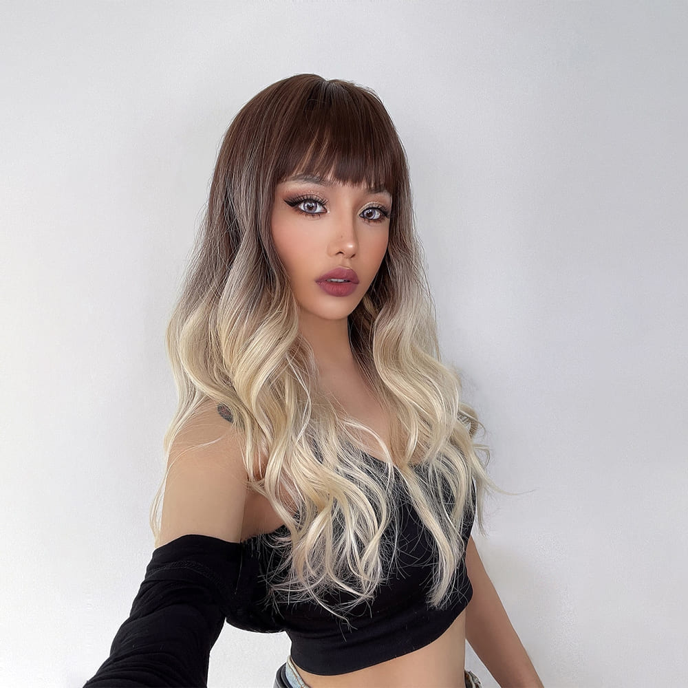 Perruque frange devant féminité