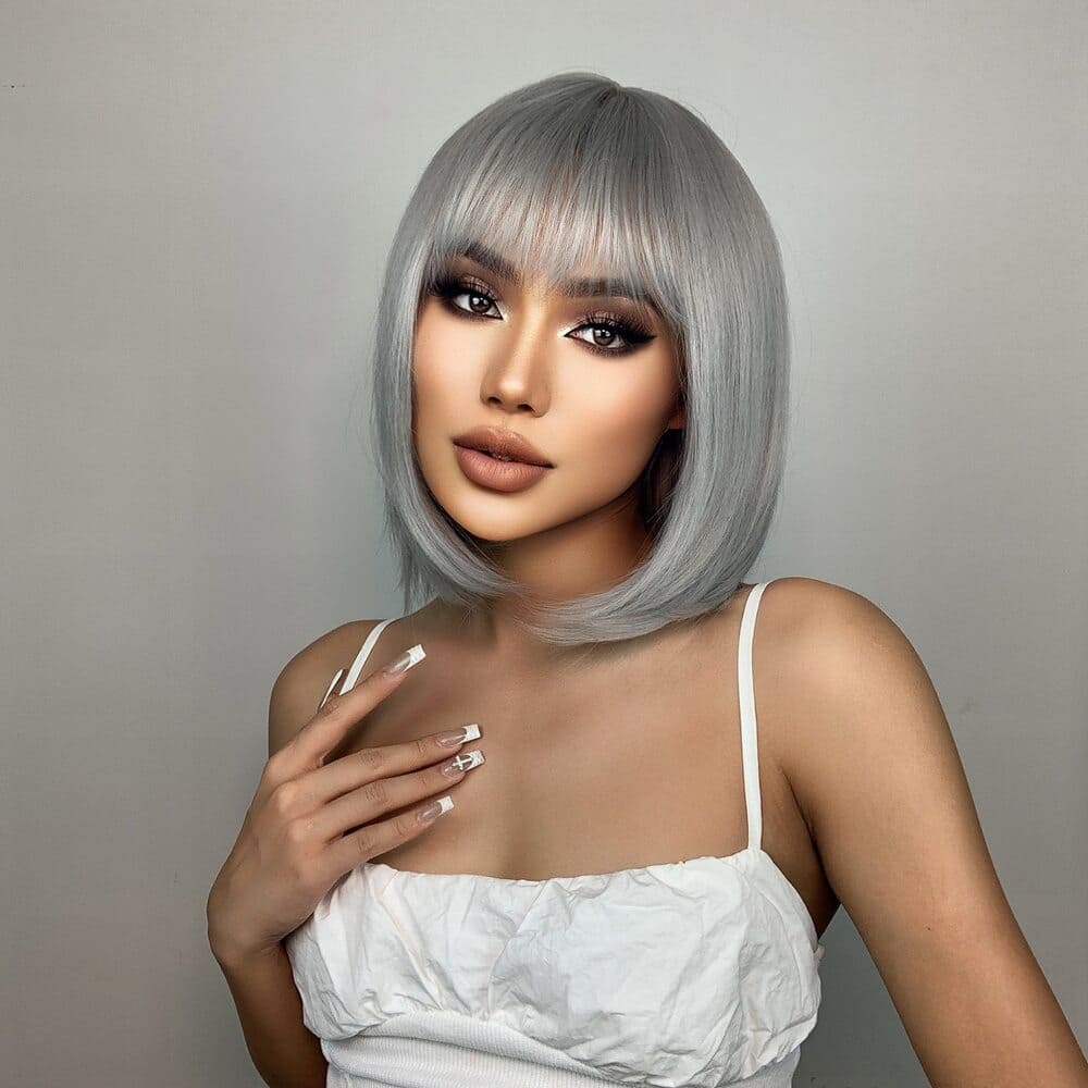 Perruque grise carré féminité