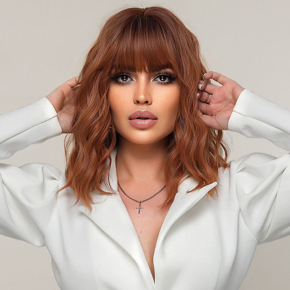 Perruque mi longue frange rousse