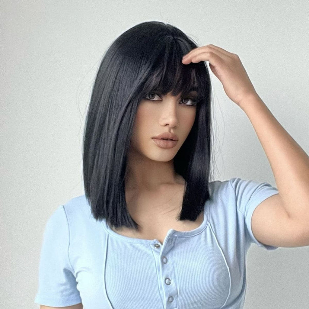 Perruque noire frange carré