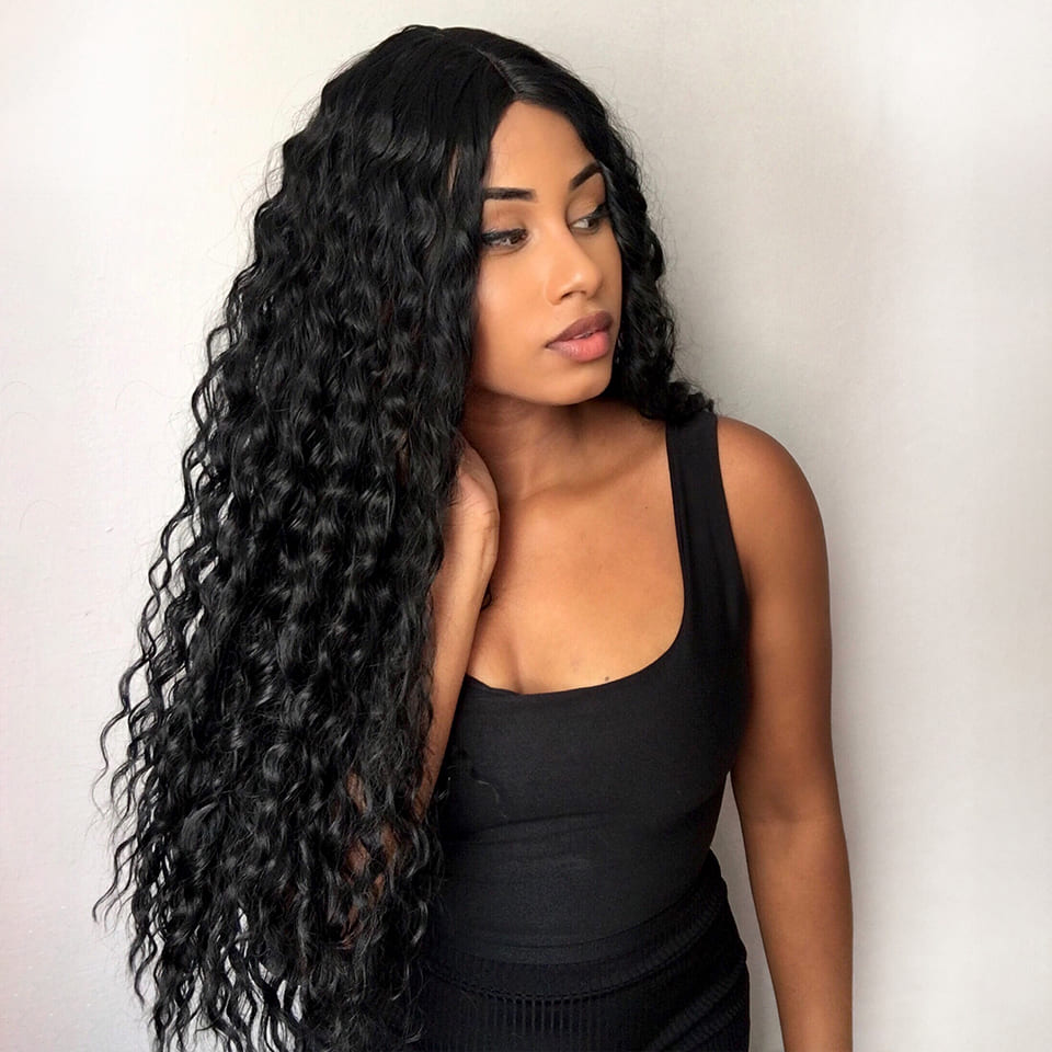 Perruque noire frisée bouclée