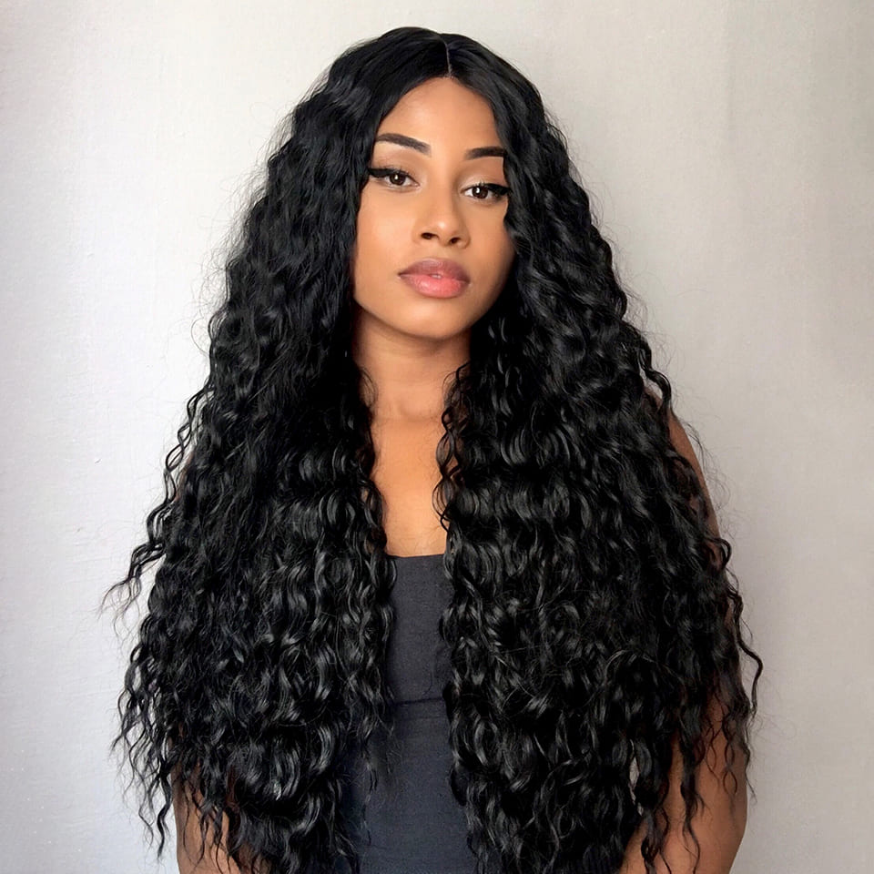 Perruque noire frisée