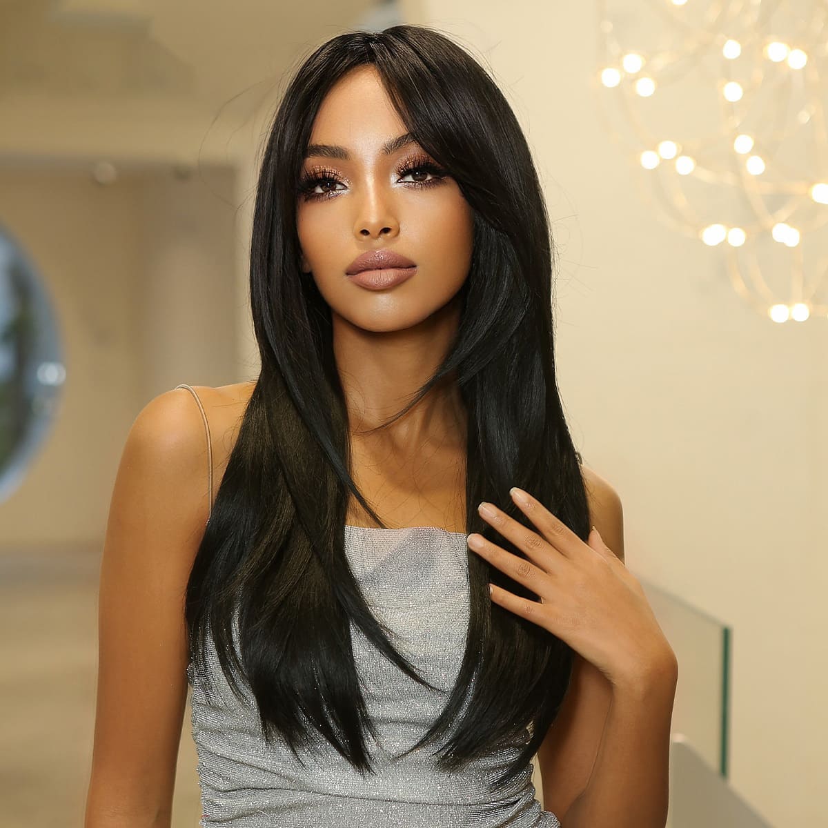 Perruque noire lisse sans frange