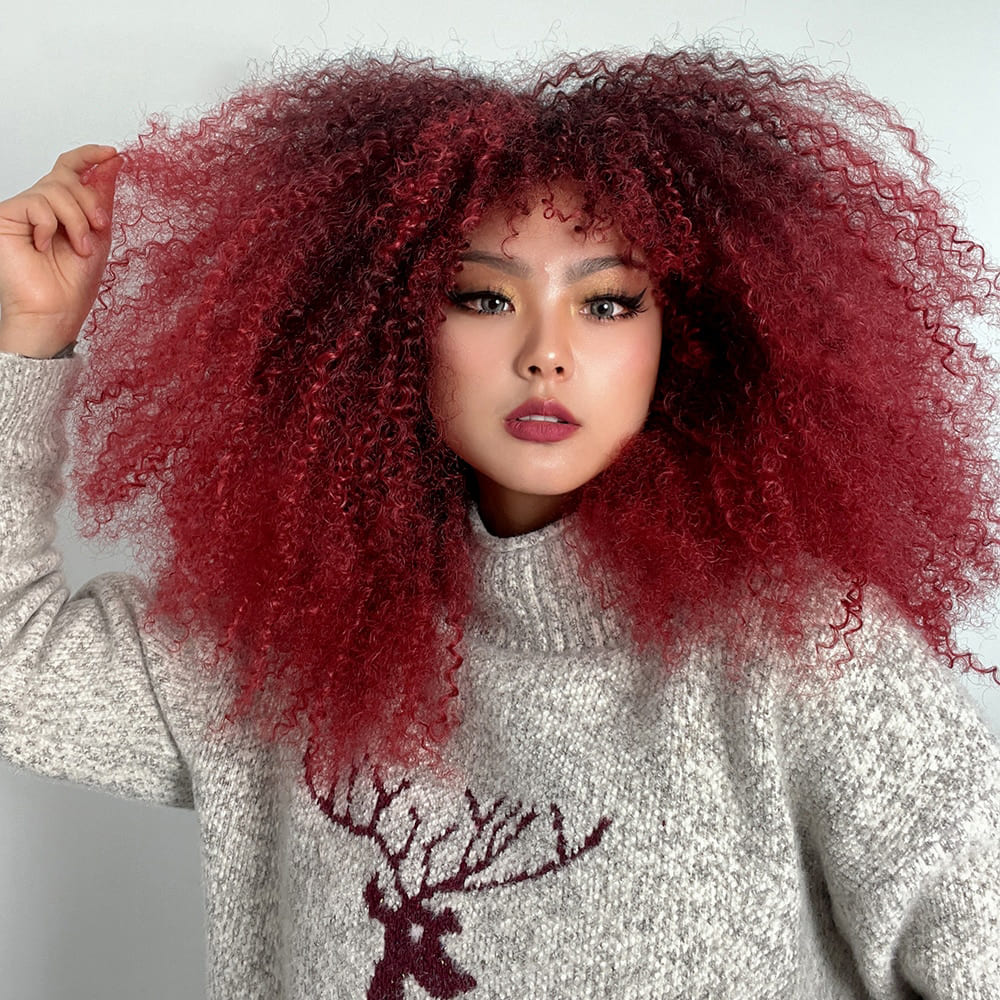 Perruque rouge frisée féminité