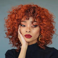 Perruque rousse bouclée courte