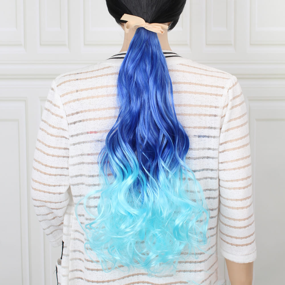 Postiche queue de cheval bleu clair