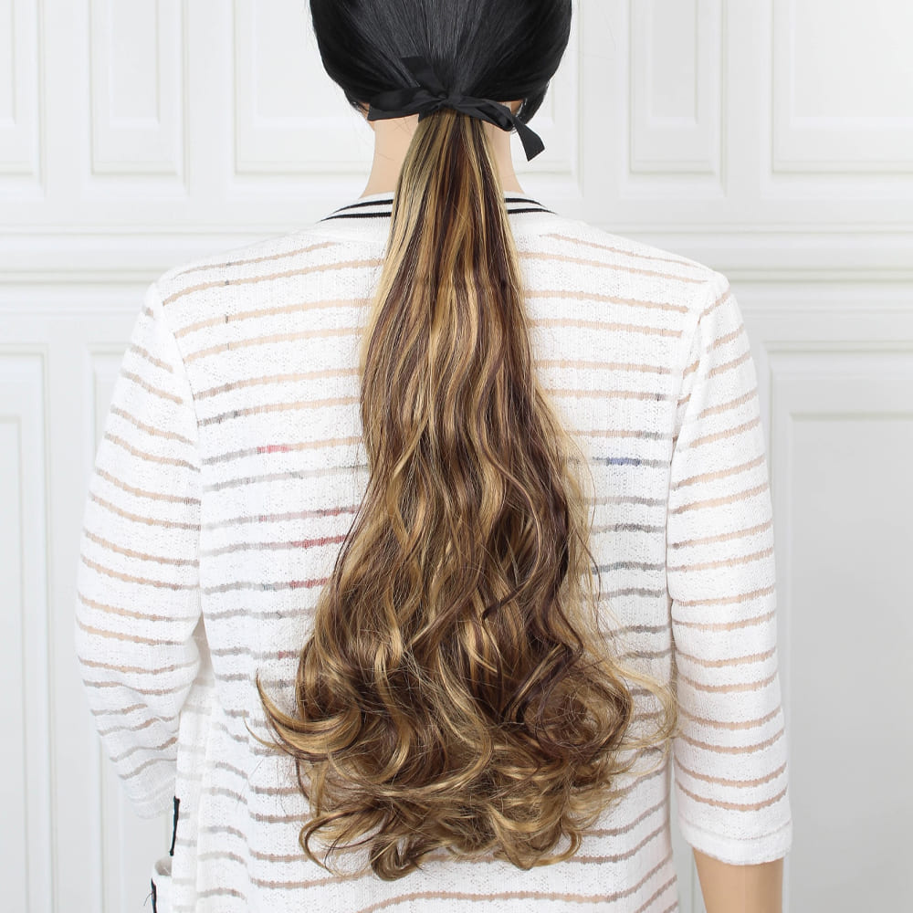 Postiche queue de cheval châtain clair